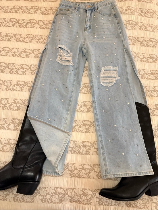 Denim - Wide wide leg Jean pants, Pearl-Embellished, long side slit. Size XS. Country go